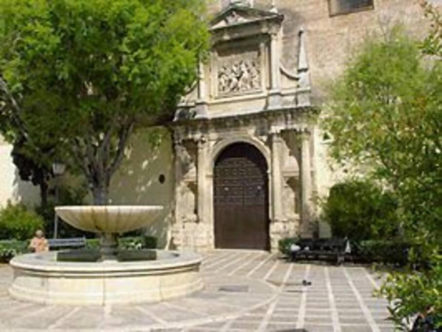 C Palacio Parking Segun Disponibilidad 塞维利亚 外观 照片