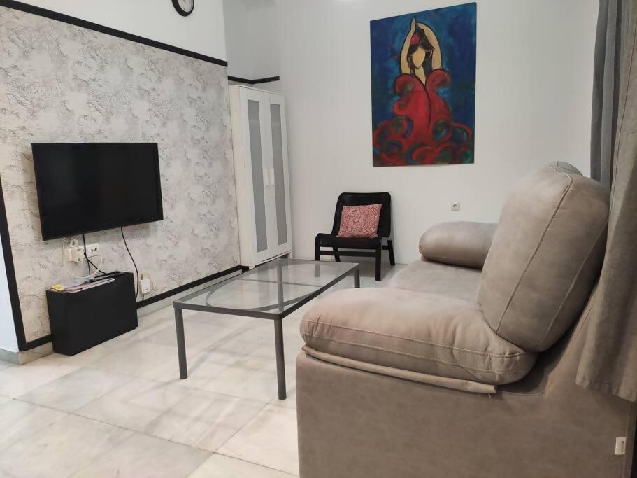 C Palacio Parking Segun Disponibilidad 塞维利亚 外观 照片