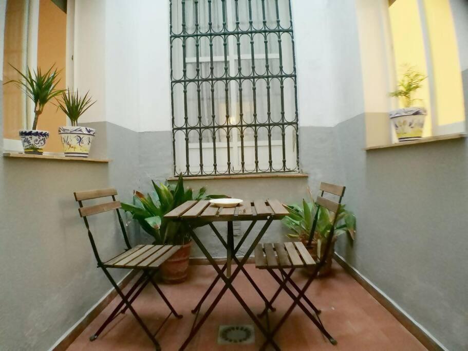 C Palacio Parking Segun Disponibilidad 塞维利亚 外观 照片